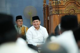 Bupati Banyuasin serap aspirasi dan komitmen tuntaskan infrastruktur dalam Safari Ramadan di Pulau Rimau