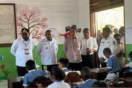 Kawal MBG di Raja Ampat, Wapres minta petugas SPPG evaluasi SOP