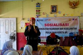 Tanamkan budaya selamat sejak dini, KAI Divre II Sumbar gelar edukasi "Sapa Sekolah" di SDN 04 Gaung