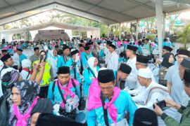 Wabup Lombok Tengah ingatkan JCH patuhi aturan di Tanah Suci