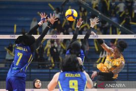 Proliga 2016 - Jakarta Popsivo kalahkan Jakarta Electric PLN di leg pertama