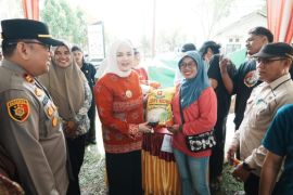 Pemkab Banyuasin gelar pasar murah di Mariana, tekan inflasi jelang Lebaran