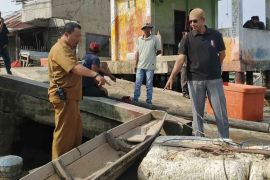 Dermaga TPI di Aceh Timur ambruk