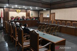 Tim advokat Nadiem Makarim kompak tak hadiri sidang korupsi Chromebook