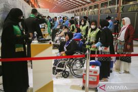 391 calon haji Indonesia kloter pertama diberangkatkan menuju tanah suci