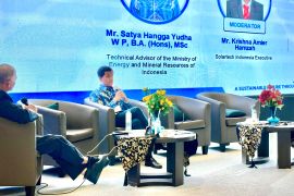 TAM ESDM: Akselerasi PLTS jadi tulang punggung transisi energi RI