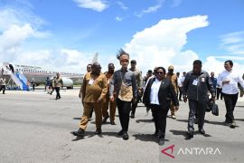 Wamendagri: Bandara Douw Aturure di Nabire jadi simbol harapan