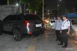 Sudinhub Jaksel sidak parkir liar pengunjung tempat hiburan malam