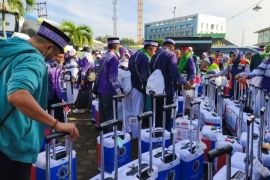 Kloter pertama haji Lampung berangkat pada 25 April