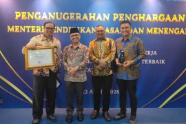 BBPMP Sumbar terima Anugerah Penghargaan Kemendikbud kategori Informatif tahun 2025