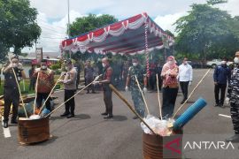 Bupati Bangka Selatan apresiasi pemusnahan 214 item barang bukti tindak pidana umum