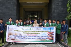 19 Mahasiswa prodi pariwisata Hamzanwadi Lombok Timur magang ke Jepang