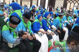 Calon haji lansia asal Wajo tertunda berangkat karena sakit