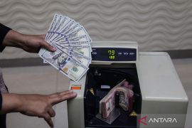 Rupiah menguat seiring potensi pembicaraan damai AS-Iran