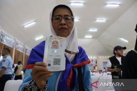 Kemenhaj tunda keberangkatan dua calon haji asal Padang karena sakit