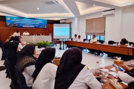 DLH tingkatkan kepatuhan Faskes kelola limbah B3