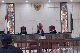 Hakim vonis terdakwa korupsi operasional kantor pos enam tahun penjara