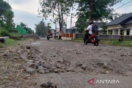 Pemkab Majalengka mengalokasikan Rp143 miliar untuk perbaiki jalan
