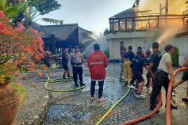 Polisi selidiki penyebab kebakaran restoran di Nusa Dua