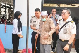 Imigrasi Kendari gelar pemeriksaan kesehatan gratis di Konawei