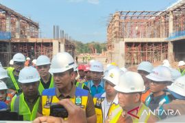 optimistis pembangunan Sekolah Rakyat Wonolopo selesai tepat waktu