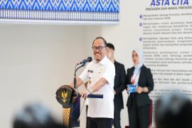 Gubernur targetkan 25 persen kontribusi UMKM terhadap PDRB Sulbar