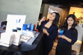 BMW Astra Surabaya kenalkan lini parfum eksklusif di "Festival of Joy"