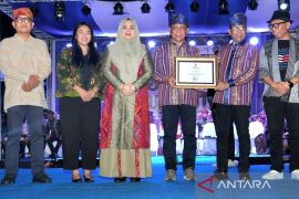 Pagelaran Festival Rimpu Mantika 2026 jadi penggerak ekonomi Kota Bima