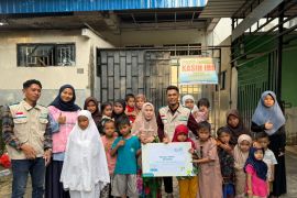 YBM PLN UID Sulselrabar salurkan bantuan bagi anak yatim dan dhuafa