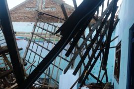 Pemkab Pati bangun sekolah roboh dengan bantuan Kemendikdasmen