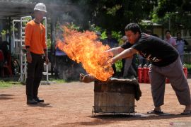 Simulasi penanggulangan kebakaran di perumahan