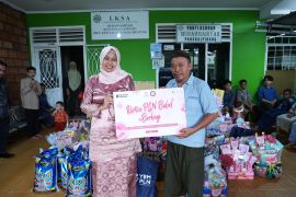 Kartini PLN menerangi: Saat kepemimpinan perempuan menjadi poros listrik dan solidaritas sosial di Bangka Belitung