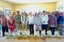 Bulog Natuna pastikan beras bantuan pangan layak dikonsumsi