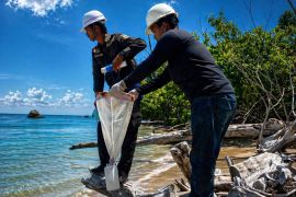 DLH Natuna ambil sampel air bendungan pantau kualitas lingkungan