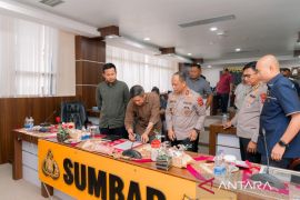 Polda Sumbar gandeng pengusaha migas cegah penyelewengan BBM subsidi