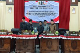 Bupati HSU hadiri rapat rekomendasi LKPJ 2025 dari DPRD