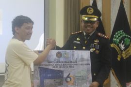 Ditjenpas Sulteng berikan gerobak usaha bagi keluarga warga binaan