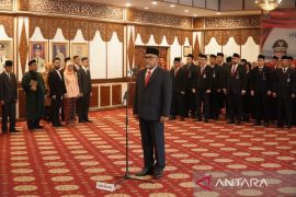 Gubernur minta pembenahan dan kemandirian Bank Jambi