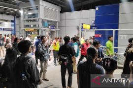 KA jarak jauh tabrakan dengan KRL: KAI fokus evakuasi penumpang di Stasiun Bekasi Timur