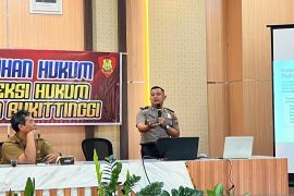 Polresta Bukittinggi lakukan upaya preventif masalah hukum ke pelajar