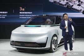 Geely perkenalkan robotaxi EVA Cab, siap produksi massal 2027