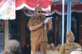 Dedy Yon minta aparatur tingkatkan pelayanan perkuat tata kelola