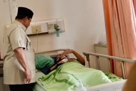 Seskab: Evakuasi korban kecelakaan kereta di Bekasi berlangsung hati-hati