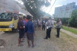 Polres Jayapura sosialisasi keselamatan berlalu lintas bagi sopir truk