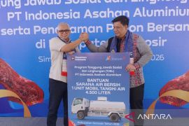 Inalum serahkan bantuan TJSL bagi pembangunan berkelanjutan di Samosir