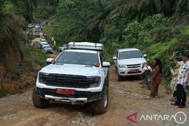 Pemprov Sumut gelontorkan Rp158 miliar perbaiki ruas jalan Aek Nabara