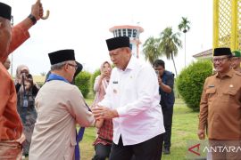 Wamendikdasmen disambut acara adat pada kunjungan perdana di Gorontalo