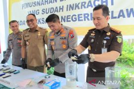 Kejari Belawan musnahkan barang bukti 216 perkara inkracht