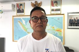 Pelni Ambon ganti kerusakan rumah warga akibat ditabrak kapal