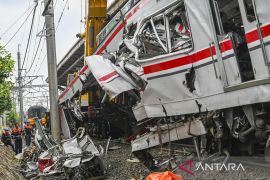 Tak semestinya nestapa kereta malam Jakarta-Bekasi itu terjadi